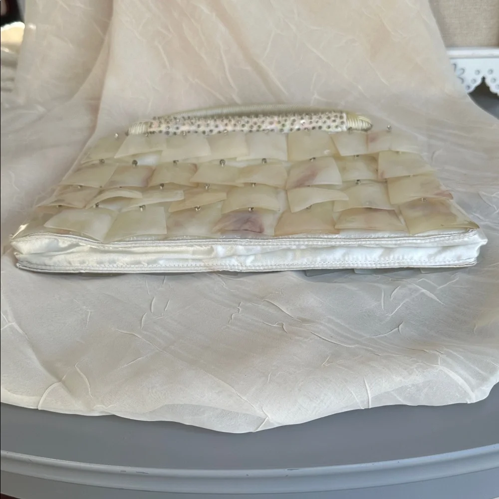 Statement piece genuine mother of pearl purse real pearl - Picture 3 of 12